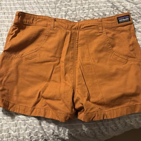 Patagonia women’s shorts size 10 - Picture 2 of 2